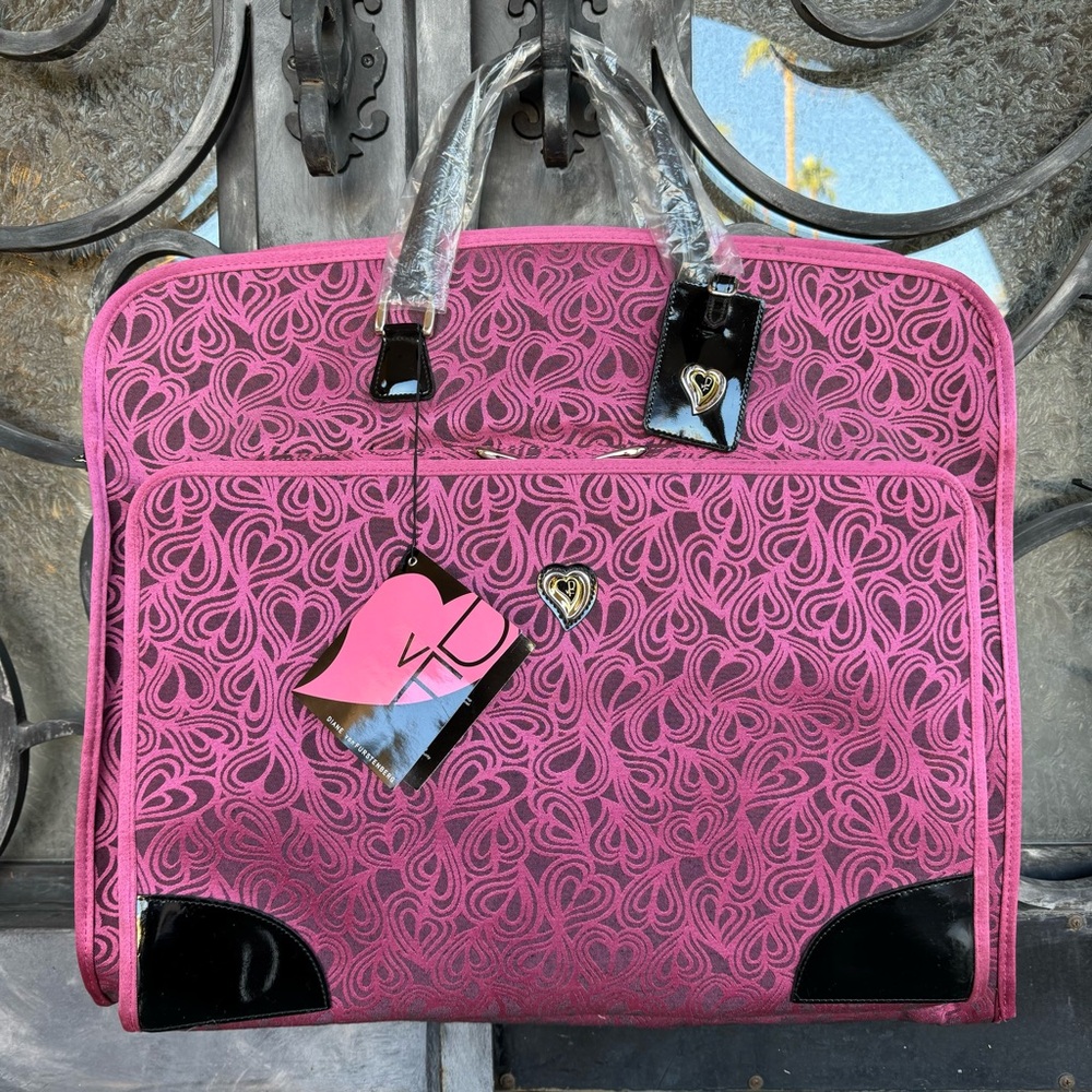🆕Diane Von Furstenberg Garment Bag from the Hearts Collection